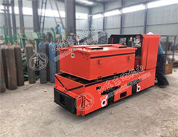 3T窄軌架線(xiàn)式工礦電機車(chē)