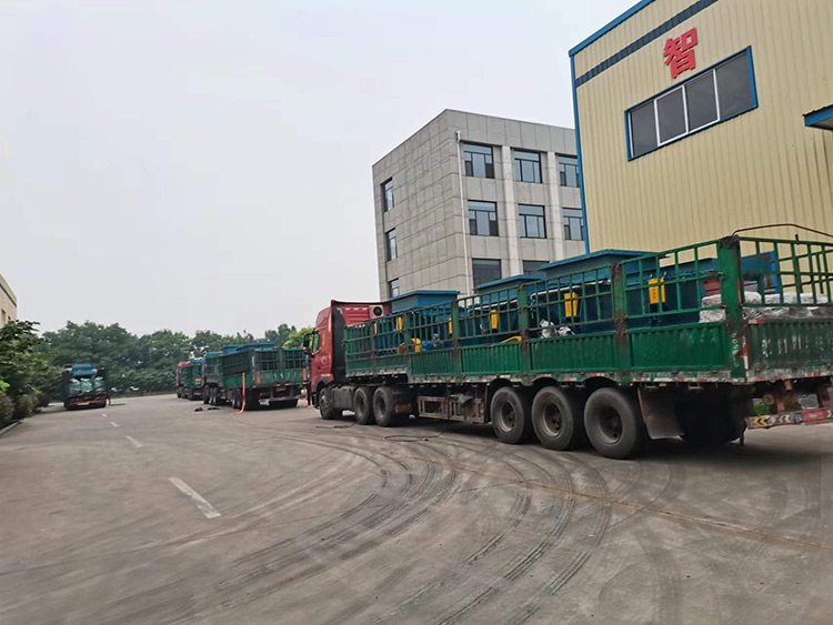 客戶(hù)定制的12臺稱(chēng)重給煤機發(fā)貨
