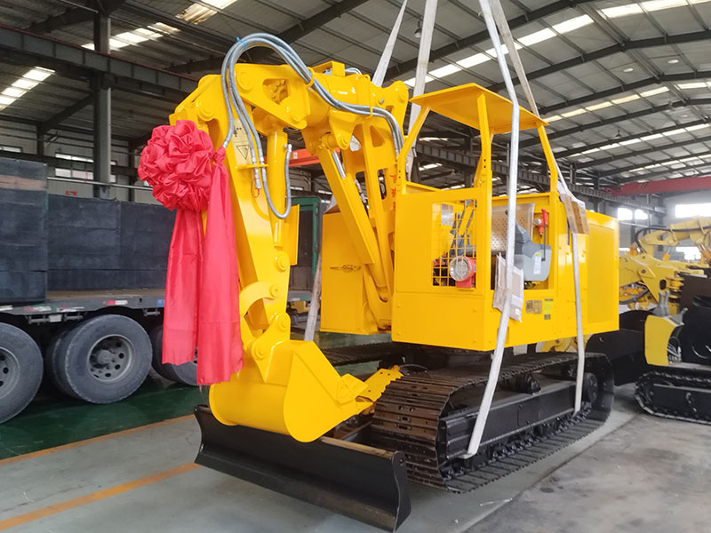 山東東達機電自主研發(fā)生產(chǎn)的液壓挖掘機專(zhuān)車(chē)發(fā)貨