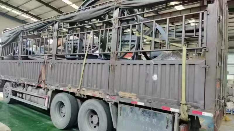 山東東達機電自主研發(fā)生產(chǎn)的的翻車(chē)系統裝車(chē)發(fā)貨